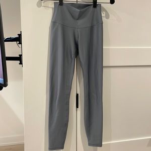 ALO Yoga Steel Blue Airlift Legging 7/8 - Brand New without Tags - Size XS (0-2)